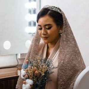 Lisa Azman profile icon