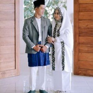 KurniaNurAnnisa HikmaSarahSubagya profile icon