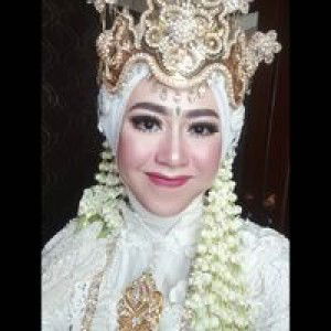 Lena Marliana profile icon