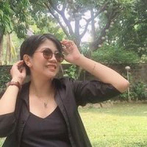 Beverly Cernal profile icon