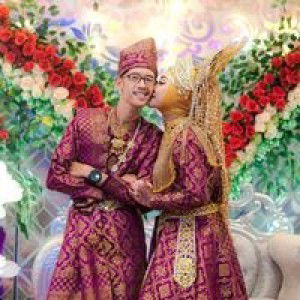 Leni Putri Handayani profile icon