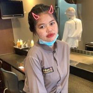 Laddawon Ploynin profile icon