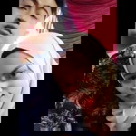 Desy Intansari profile icon