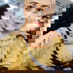 Aliah Adzrol profile icon