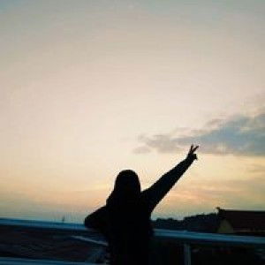 Nnisa Khoirun profile icon