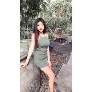 พลอย ย. profile icon