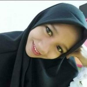 Ayu Wahyu Sulastri profile icon