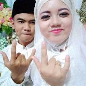 Peni Pebriani profile icon