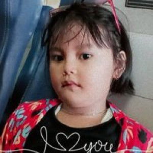 Ema NyDeska profile icon