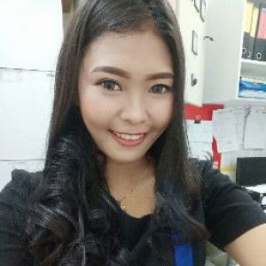 Rosa maulidiah saputri Watsons Pakuwon_Region 3 profile icon