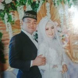 Diah Sunik profile icon