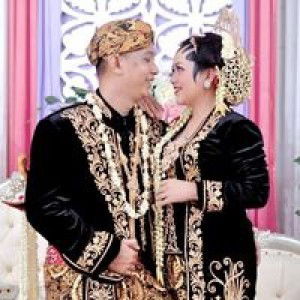 Evrillia Dewi Permatasari profile icon