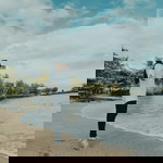 dini nur hikmah profile icon