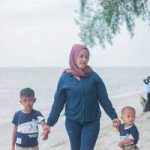 Putry Hazana profile icon