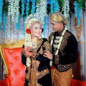 Rini Agustinn profile icon