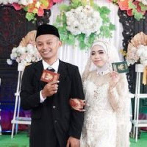 Sela Nur profile icon