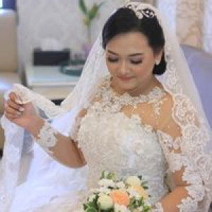 Elisabeth Novita Ein profile icon