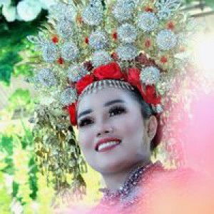 Indah Aro profile icon