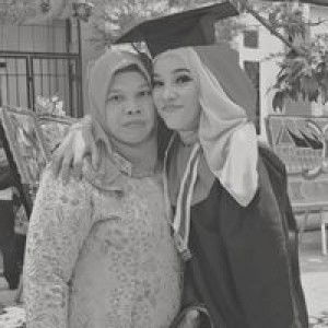 Suci Mardhatillah profile icon