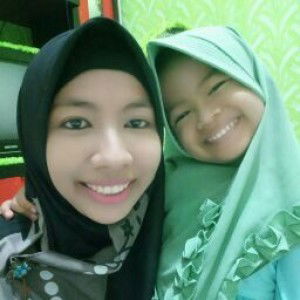 Tanti wahyuningsih profile icon