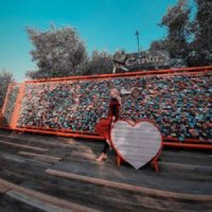 Zeni Erna profile icon