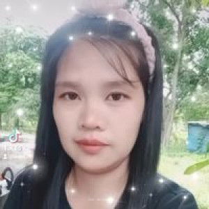 อ้อ แอ้ ปลั่งกลาง profile icon