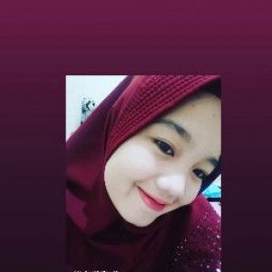 rumi ade saputri profile icon