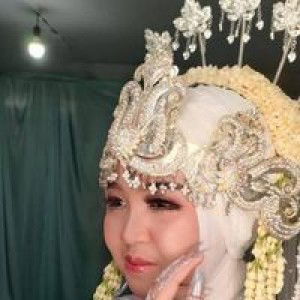 Ratna Listiyani profile icon