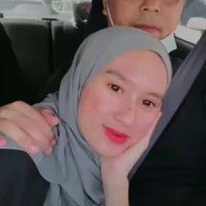 Elnah Js profile icon