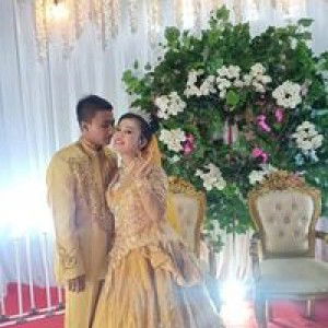 Revi Yulianti profile icon