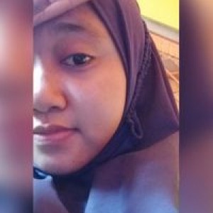 Nur I'in Iy Tanggude profile icon