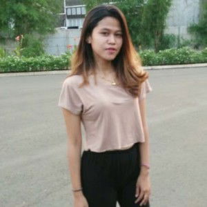 Indah Aprillia profile icon