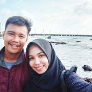 Yuni Sulistiani profile icon