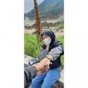 Suci Twinzt profile icon