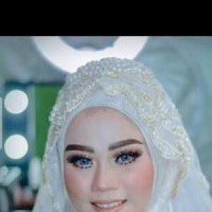 Risti Fauziah profile icon