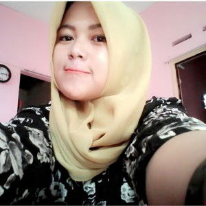 yunita risky E profile icon