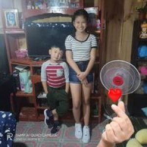 Leona Makabenta profile icon