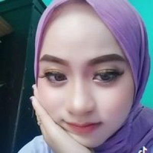 Qurrotu Aini profile icon