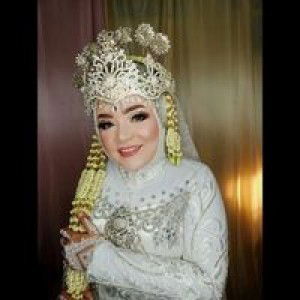 Echa Nuraini profile icon