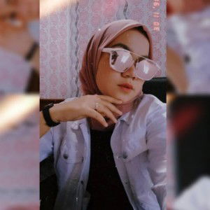 putri noer profile icon