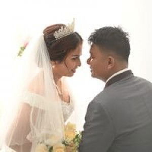 Riris Feronica Yuniary LumbanNahor profile icon