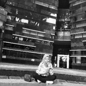 Dewi kuwil profile icon