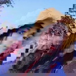 Lovely Oilves profile icon