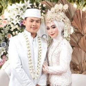 Dewii Fitriani profile icon