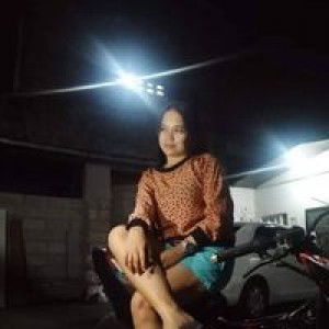 Rhia Justo profile icon