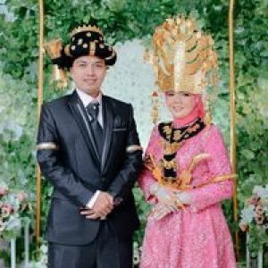 Elis Suryani Azhar Nasution profile icon