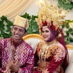 Ade Ayu profile icon