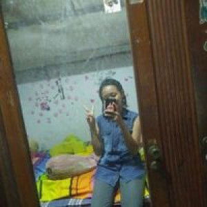 Putri Febryanti profile icon