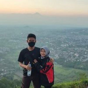 Dwi Setiani profile icon