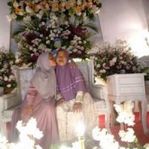 Tita Lestari profile icon